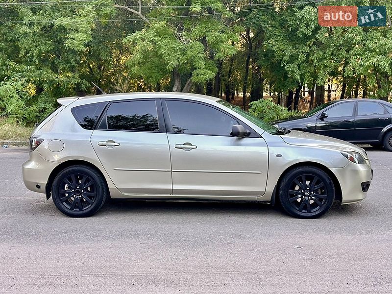 Хэтчбек Mazda 3 2006 в Николаеве