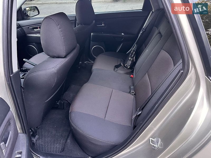 Хэтчбек Mazda 3 2006 в Николаеве
