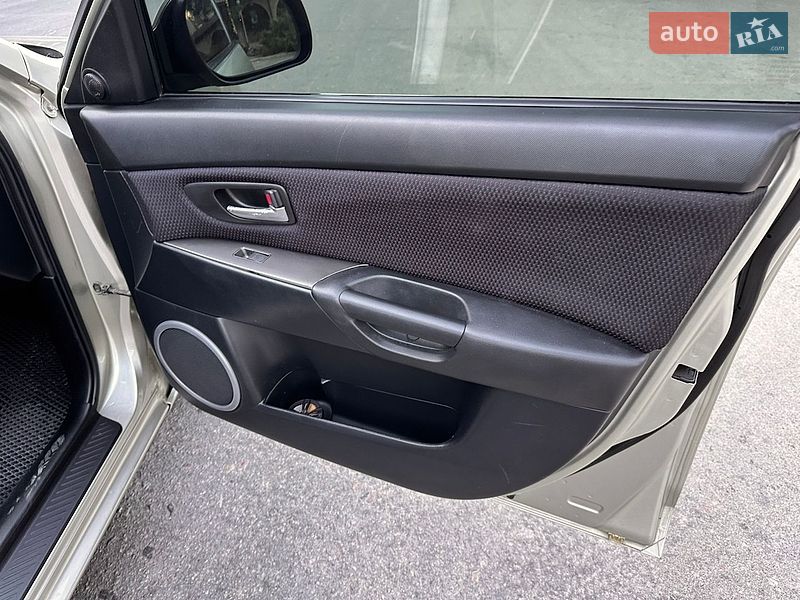 Хэтчбек Mazda 3 2006 в Николаеве