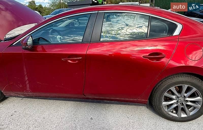 Седан Mazda 3 2021 в Киеве