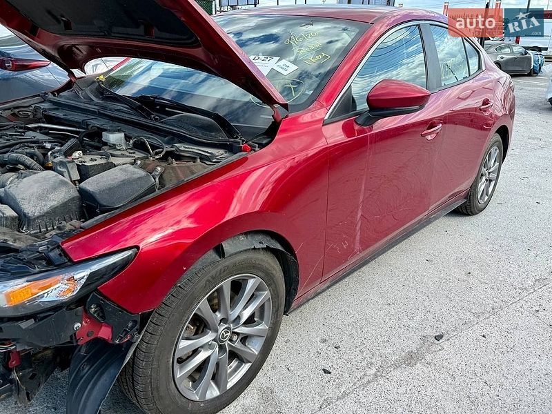 Седан Mazda 3 2021 в Киеве