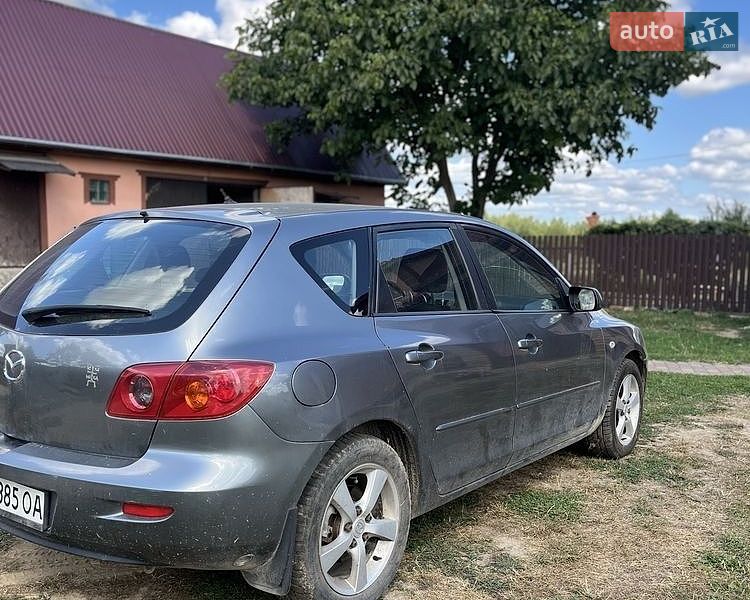 Хетчбек Mazda 3 2003 в Новояворівську