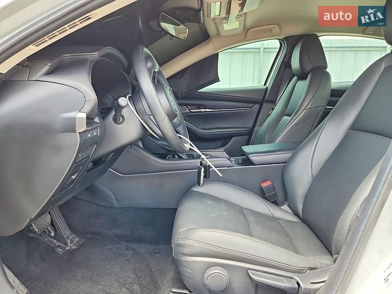 Седан Mazda 3 2024 в Дніпрі