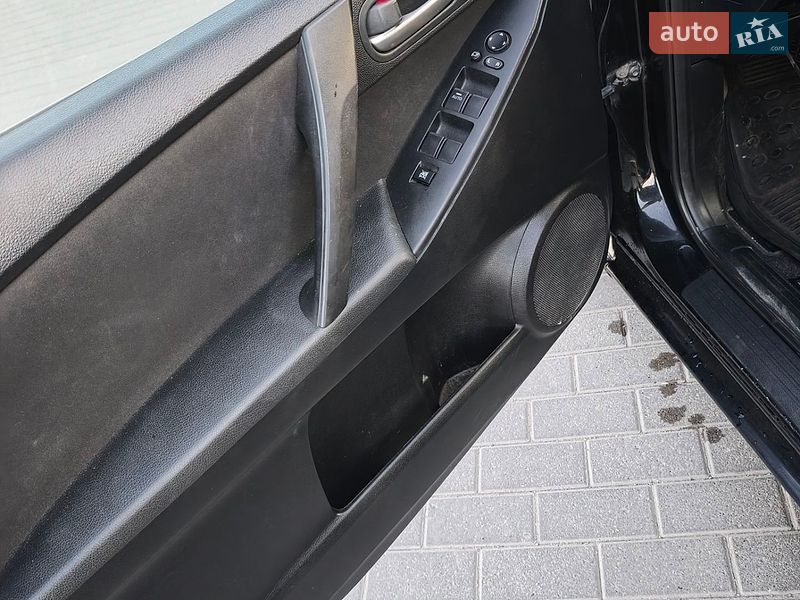 Хэтчбек Mazda 3 2011 в Шепетовке