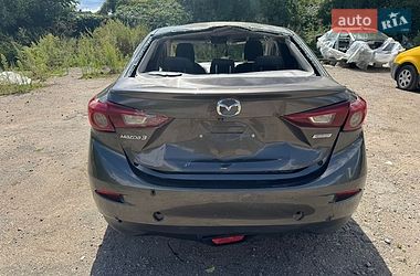Седан Mazda 3 2016 в Киеве