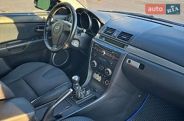 Хетчбек Mazda 3 2005 в Чернігові
