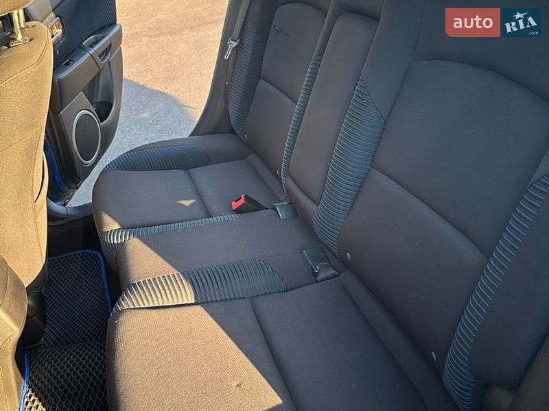 Хетчбек Mazda 3 2005 в Чернігові