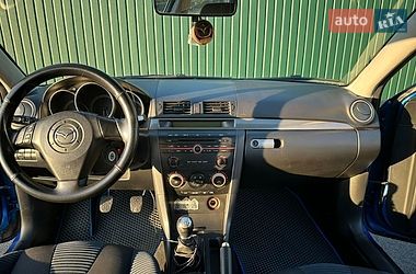 Хетчбек Mazda 3 2005 в Чернігові