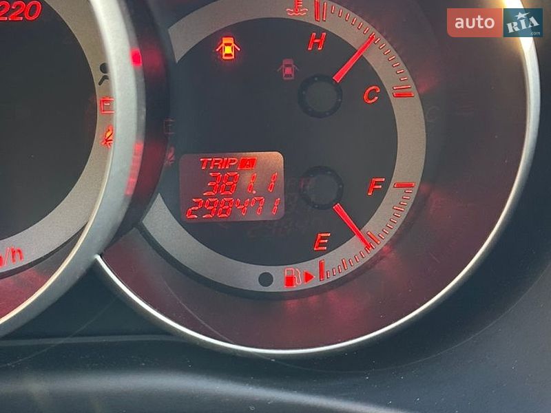 Хетчбек Mazda 3 2005 в Чернігові