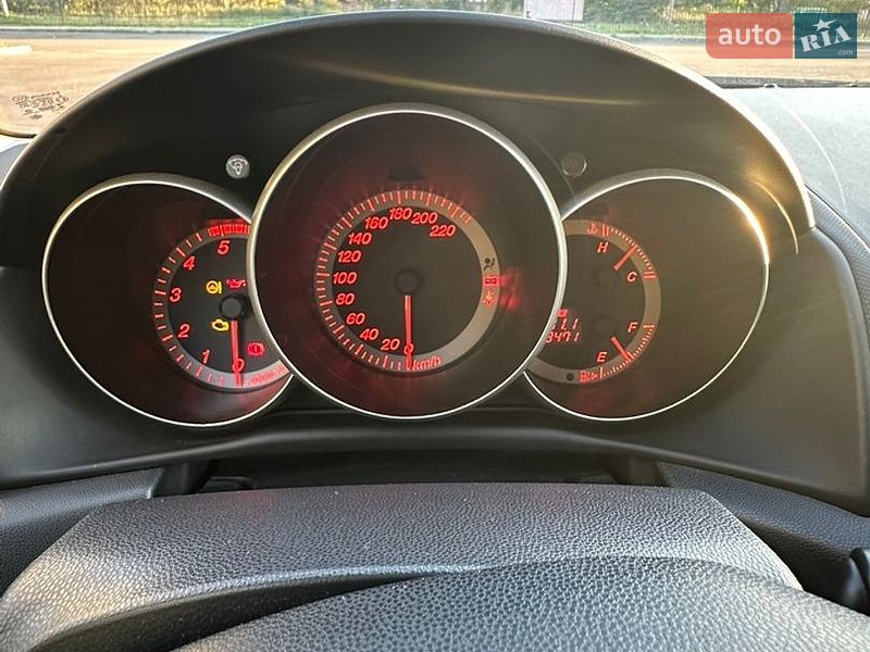 Хетчбек Mazda 3 2005 в Чернігові