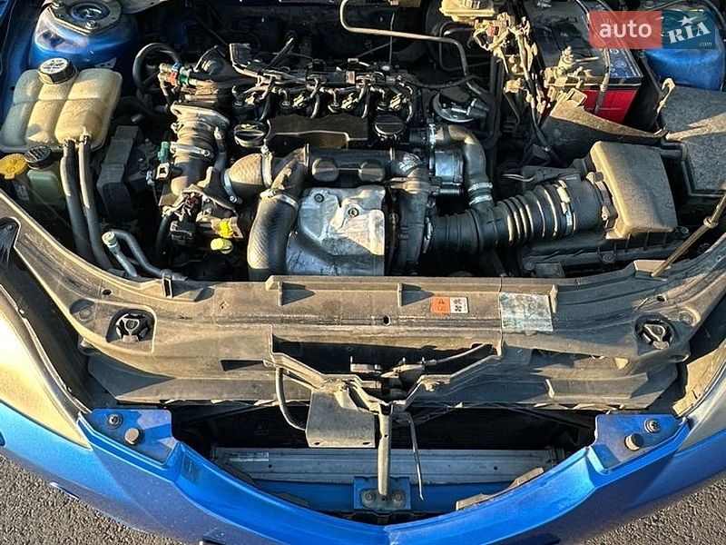 Хетчбек Mazda 3 2005 в Чернігові