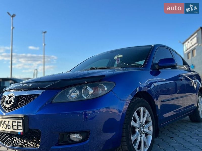 Седан Mazda 3 2007 в Вознесенске