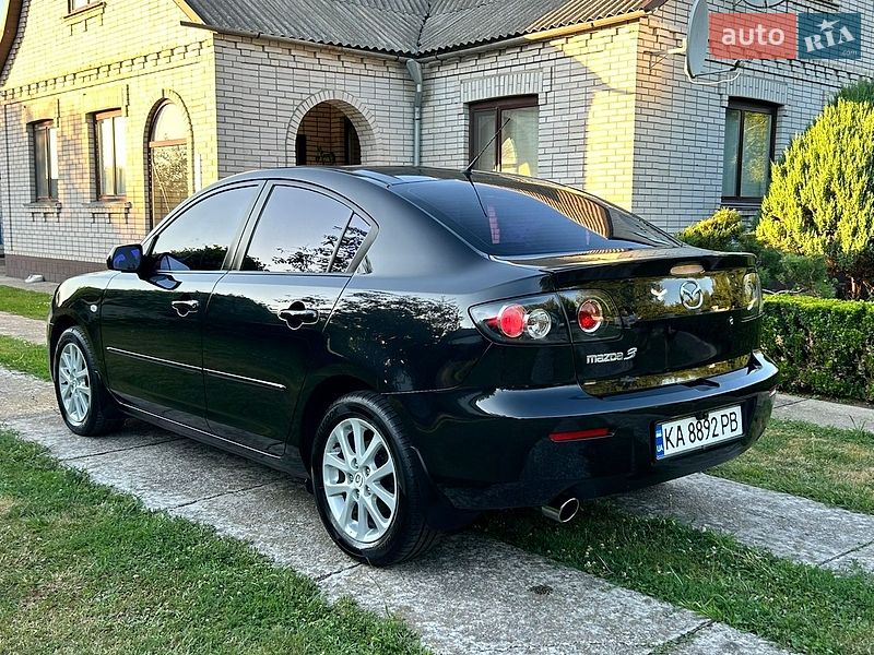Седан Mazda 3 2008 в Киеве
