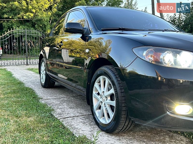 Седан Mazda 3 2008 в Киеве