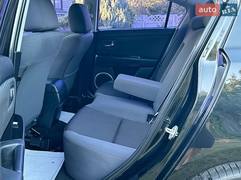 Седан Mazda 3 2008 в Киеве