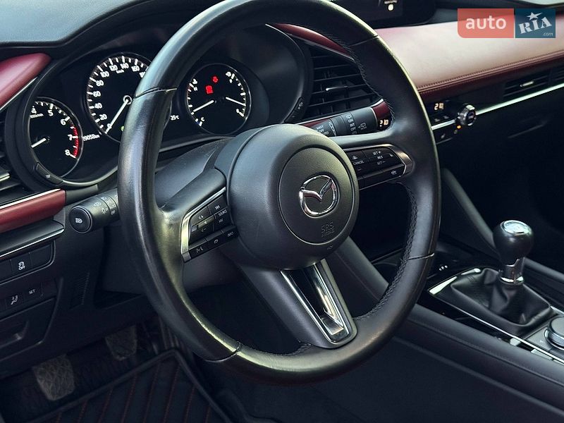 Хетчбек Mazda 3 2024 в Харкові