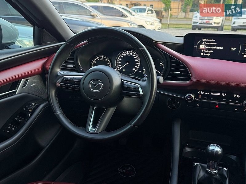 Хетчбек Mazda 3 2024 в Харкові