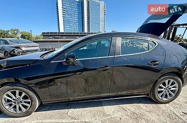 Хэтчбек Mazda 3 2023 в Киеве