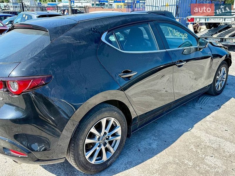 Хэтчбек Mazda 3 2023 в Киеве
