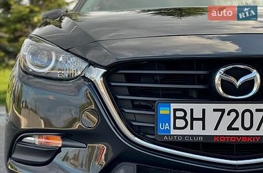 Седан Mazda 3 2018 в Львове