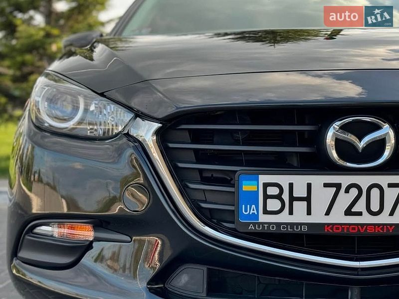 Седан Mazda 3 2018 в Львове