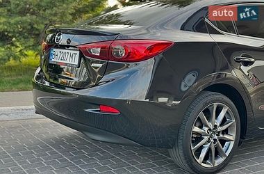 Седан Mazda 3 2018 в Львове