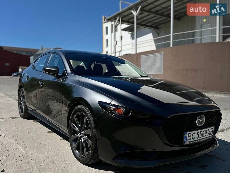 Седан Mazda 3 2018 в Львове