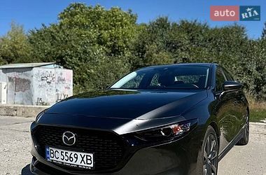 Седан Mazda 3 2018 в Львове