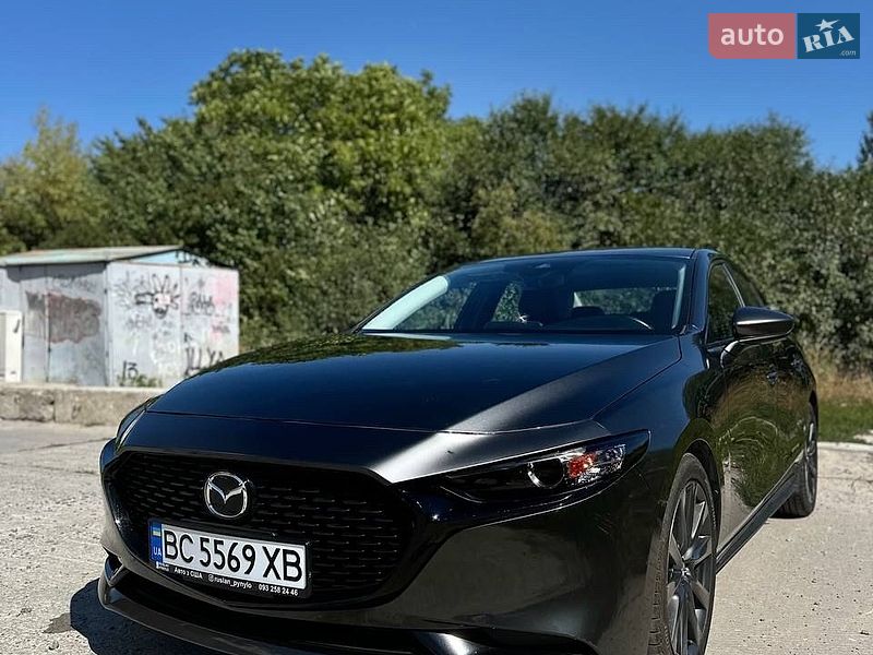 Седан Mazda 3 2018 в Львове