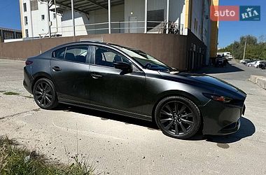 Седан Mazda 3 2018 в Львове