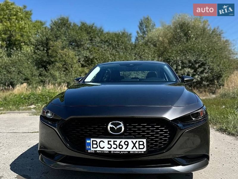 Седан Mazda 3 2018 в Львові
