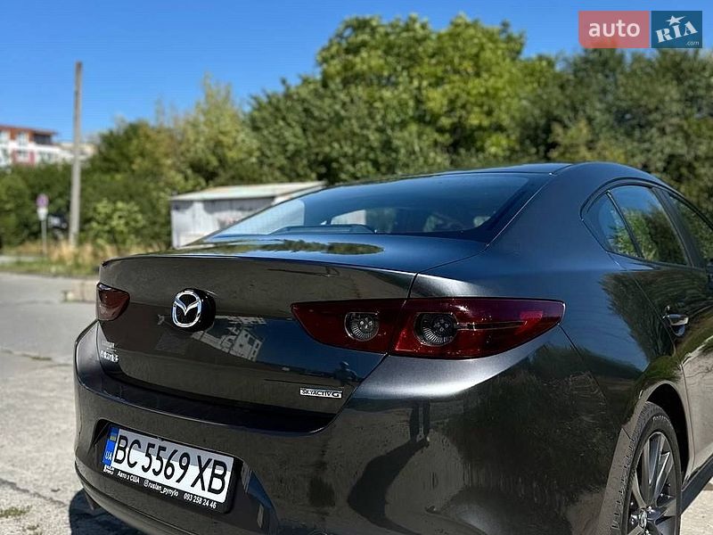 Седан Mazda 3 2018 в Львове