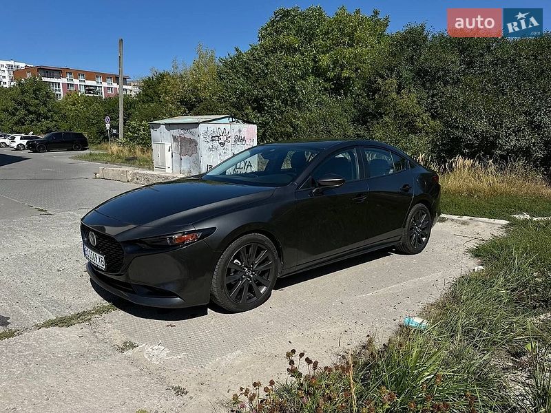 Седан Mazda 3 2018 в Львові