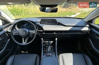 Седан Mazda 3 2018 в Львове