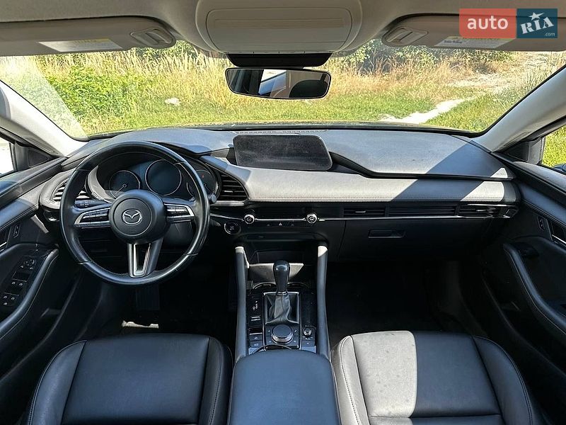 Седан Mazda 3 2018 в Львове