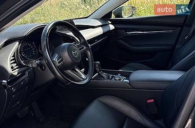 Седан Mazda 3 2018 в Львове