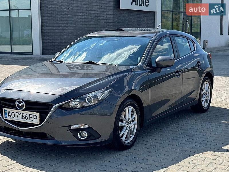 Хетчбек Mazda 3 2015 в Хусті