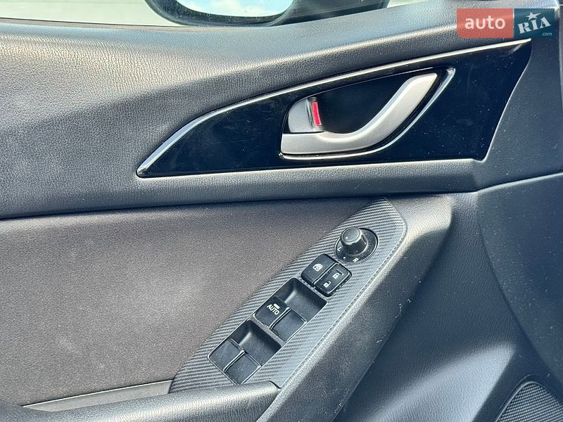 Хетчбек Mazda 3 2015 в Хусті