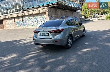 Седан Mazda 3 2015 в Днепре