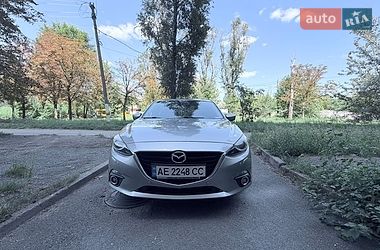 Седан Mazda 3 2015 в Днепре