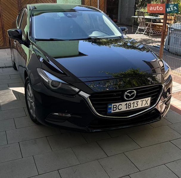 Седан Mazda 3 2018 в Винниках