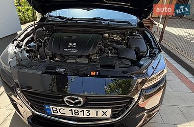 Седан Mazda 3 2018 в Винниках