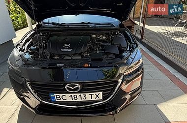 Седан Mazda 3 2018 в Винниках