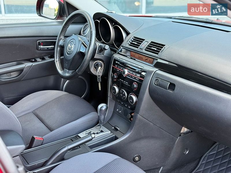 Хэтчбек Mazda 3 2009 в Днепре