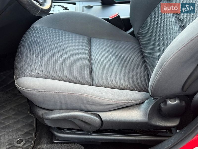 Хэтчбек Mazda 3 2009 в Днепре
