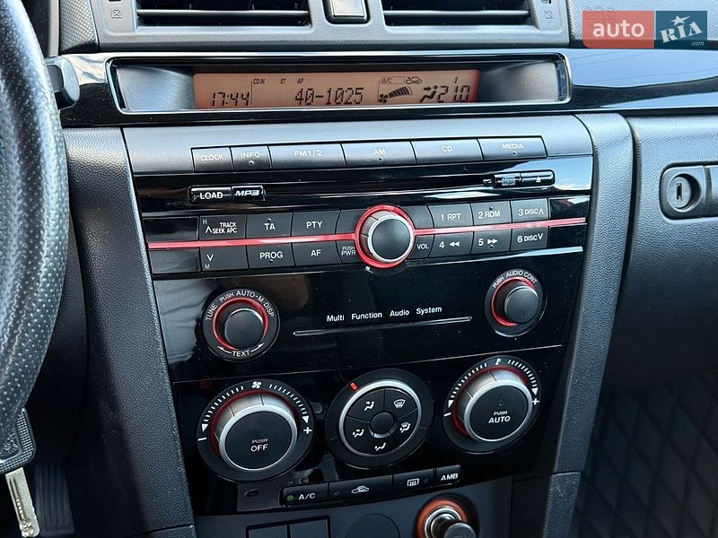 Хэтчбек Mazda 3 2009 в Днепре