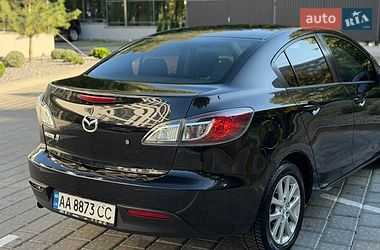 Седан Mazda 3 2013 в Рівному