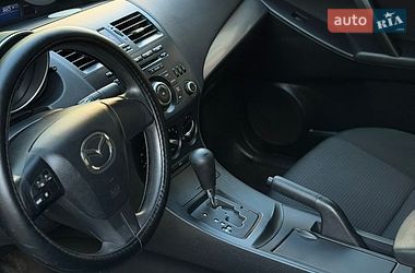 Седан Mazda 3 2013 в Рівному