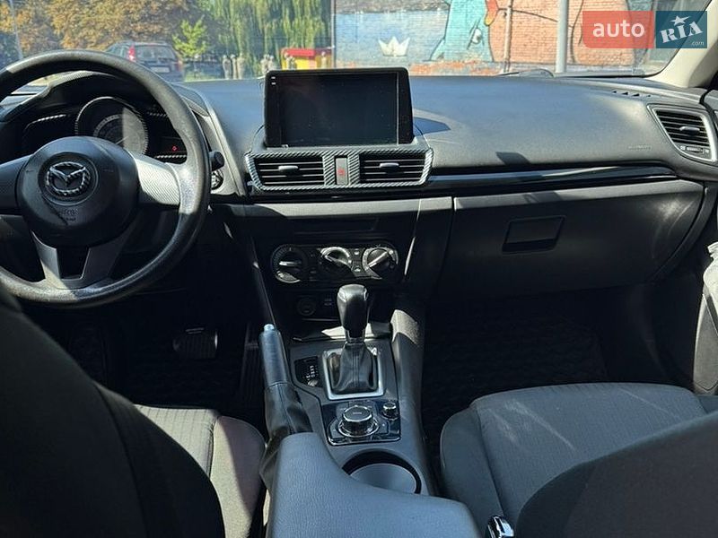Седан Mazda 3 2014 в Луцке