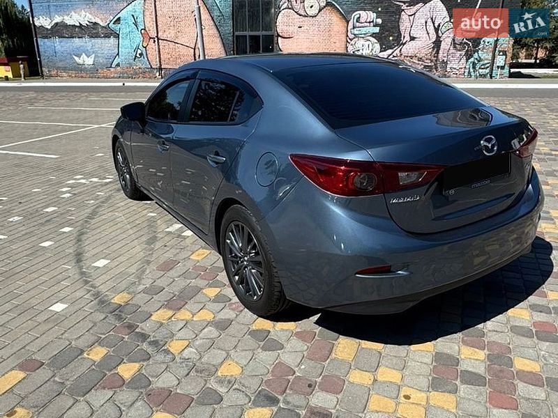 Седан Mazda 3 2014 в Луцке